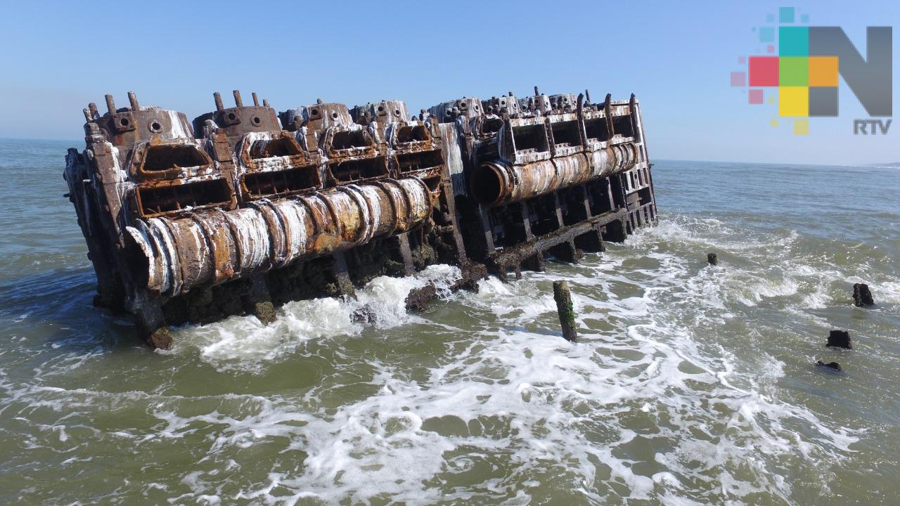 La historia de Topeka, barco encallado en Coatzacoalcos hace 36 años