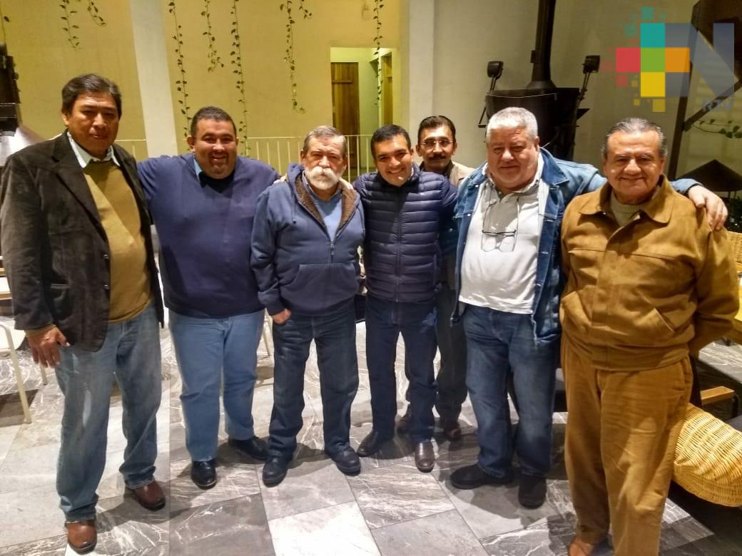 Se reúnen líderes cañeros con Manuel Huerta