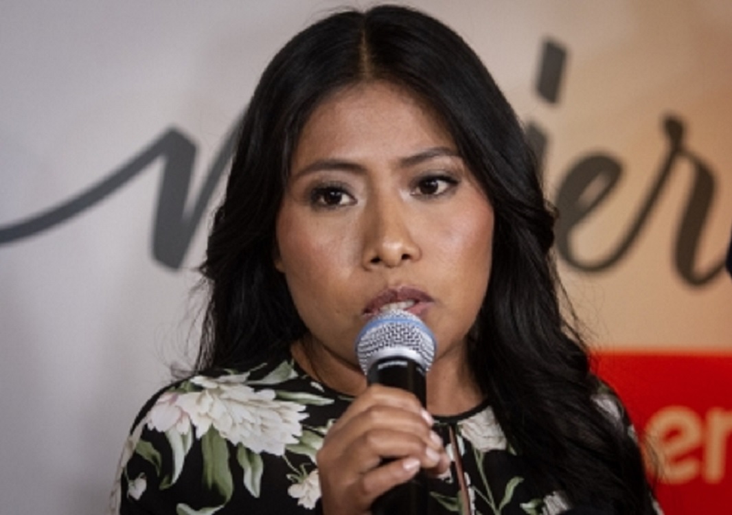 Yalitza Aparicio protagoniza video de la agrupación Raíces de Tlaxiaco