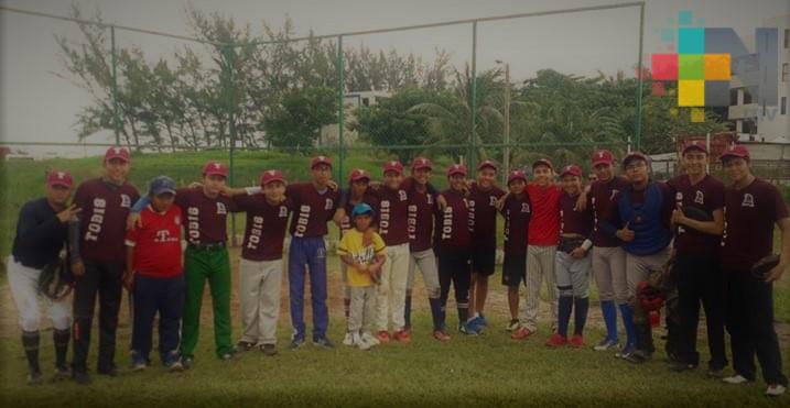 Academia Tobis continua la formación de peloteros