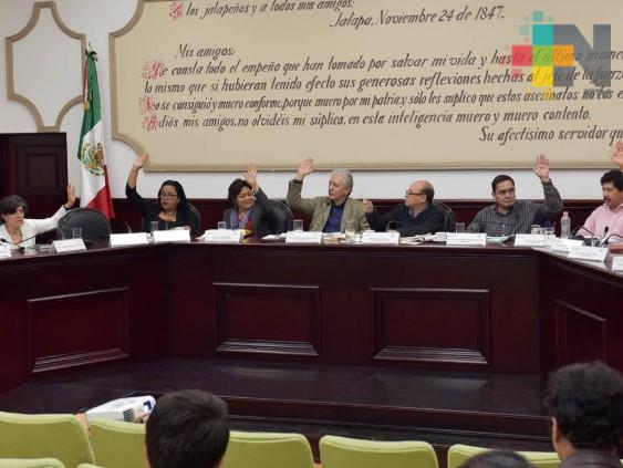 Cabildo de Xalapa reasigna recursos de capacitación para compra de vehículos 