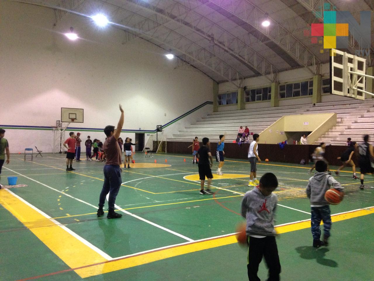 Chapo Gómez incursiona como coach en Raptors Coatepec