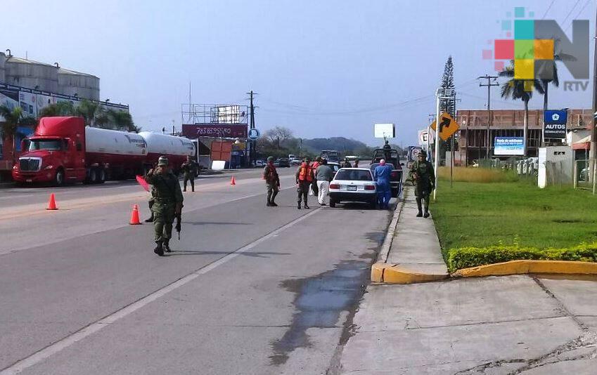 Guardia Nacional y Tránsito de Tuxpan realizan operativo a taxistas