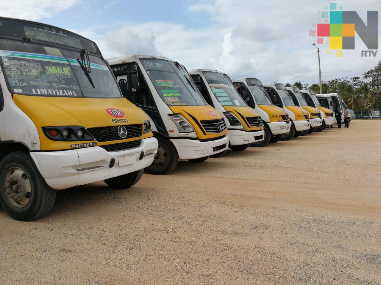 Transportistas de la zona sur se suman al paro estatal de actividades, piden aumento en tarifa