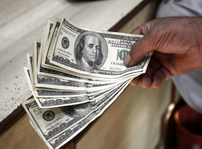 Milei desaparece Banco Central, inicia la dolarización de la economía argentina