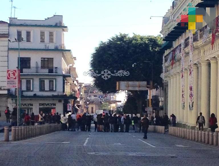 Se manifiestan trabajadores despedidos de INVERAFRUT