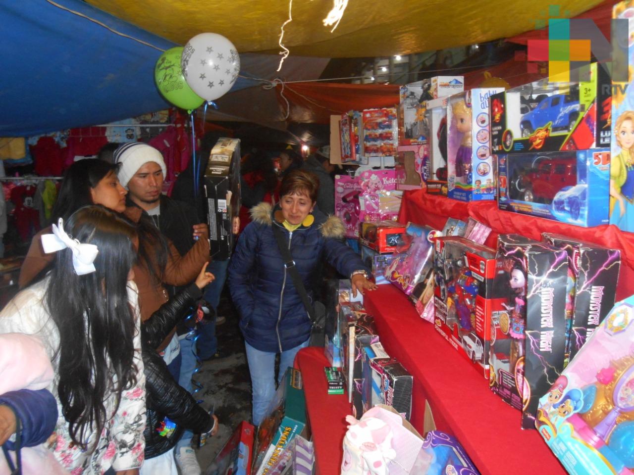 Reyes Magos buscan regalos para entregar en Huayacocotla