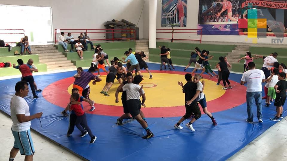 Xalapa, sede del selectivo de Olimpiada Estatal en Luchas Asociadas