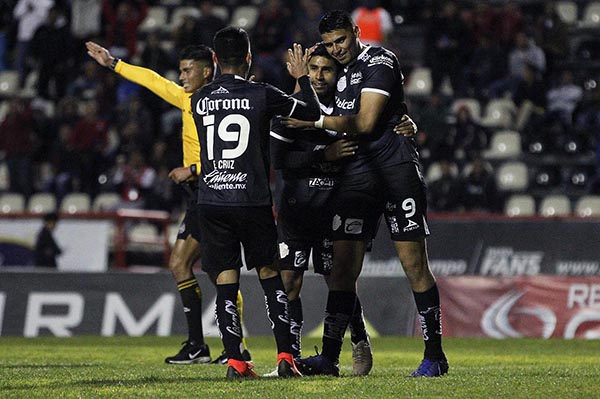 Mineros propina otra derrota a Tiburones, ahora en Copa MX