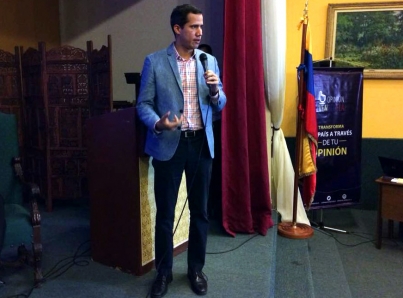 Juan Guaidó se autoproclama como presidente encargado de Venezuela