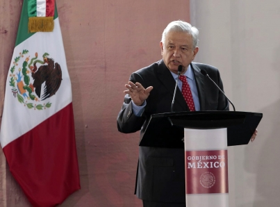 Ni un paso atrás en el combate a corrupción: López Obrador