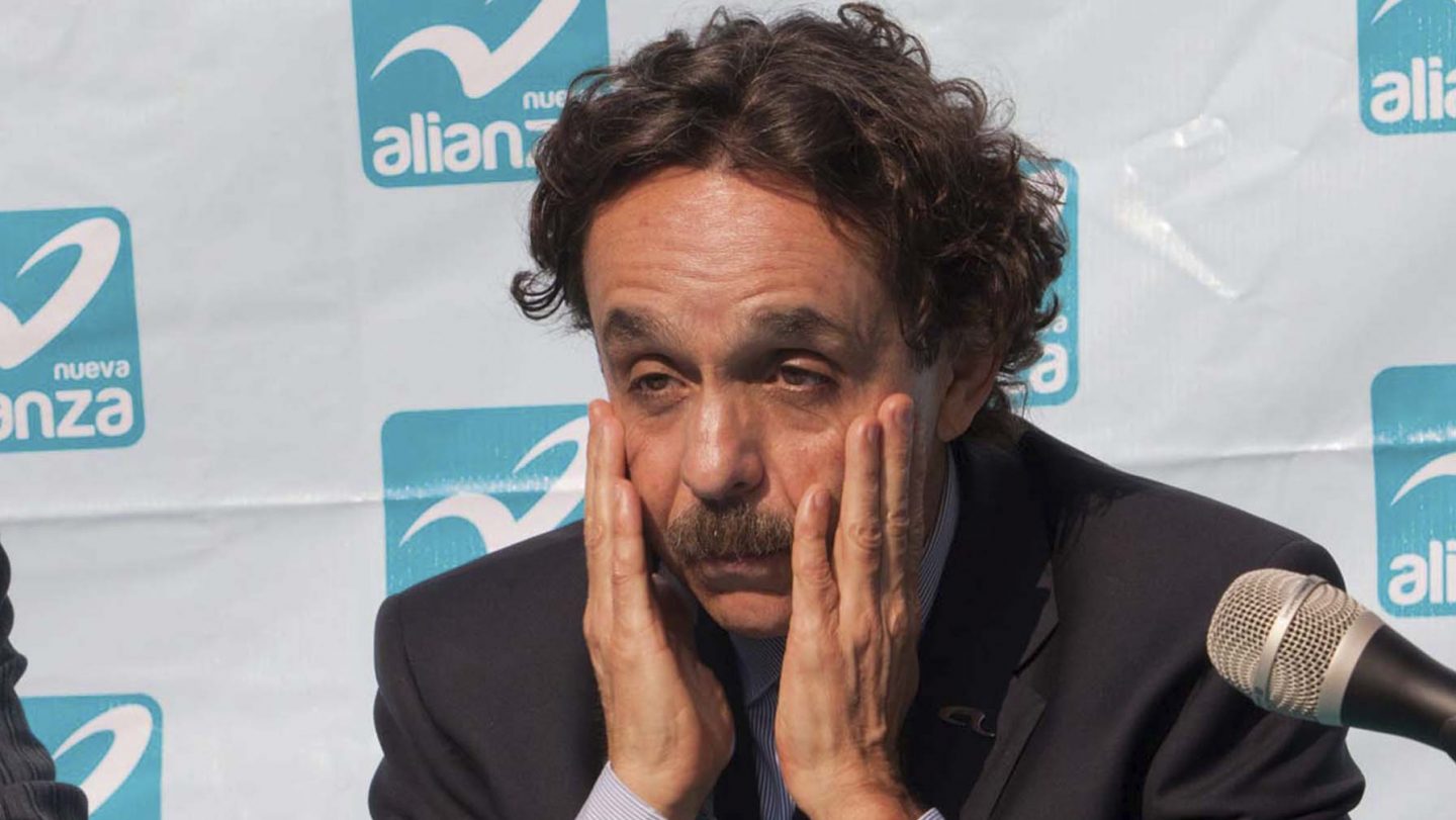 Congresos de Oaxaca y Guerrero declaran persona non grata a Quadri