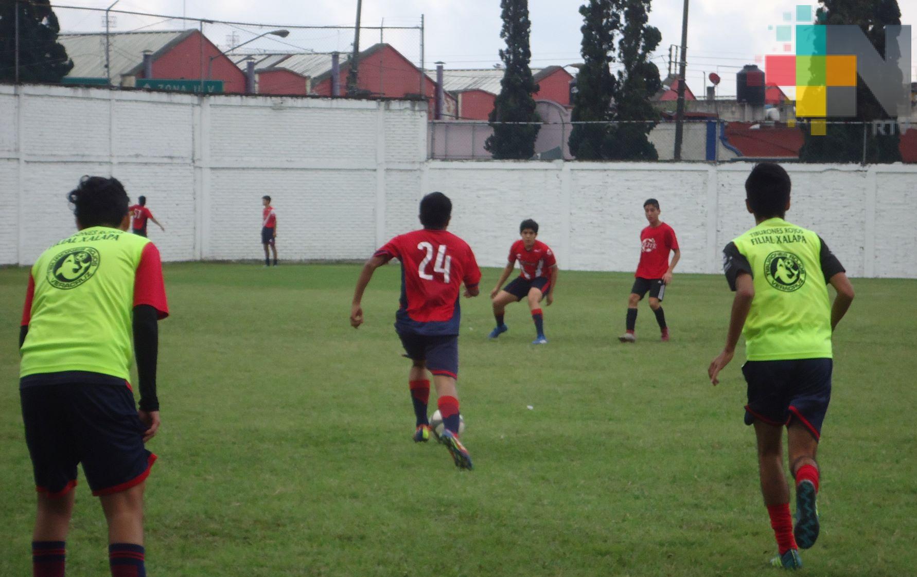 Tiburones Xalapa ante Iniciativa 7 en Liga Nacional de Futbol Juvenil