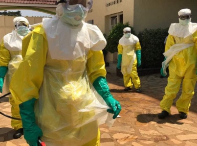Detectan posible contagio de Ebola en paciente sueco