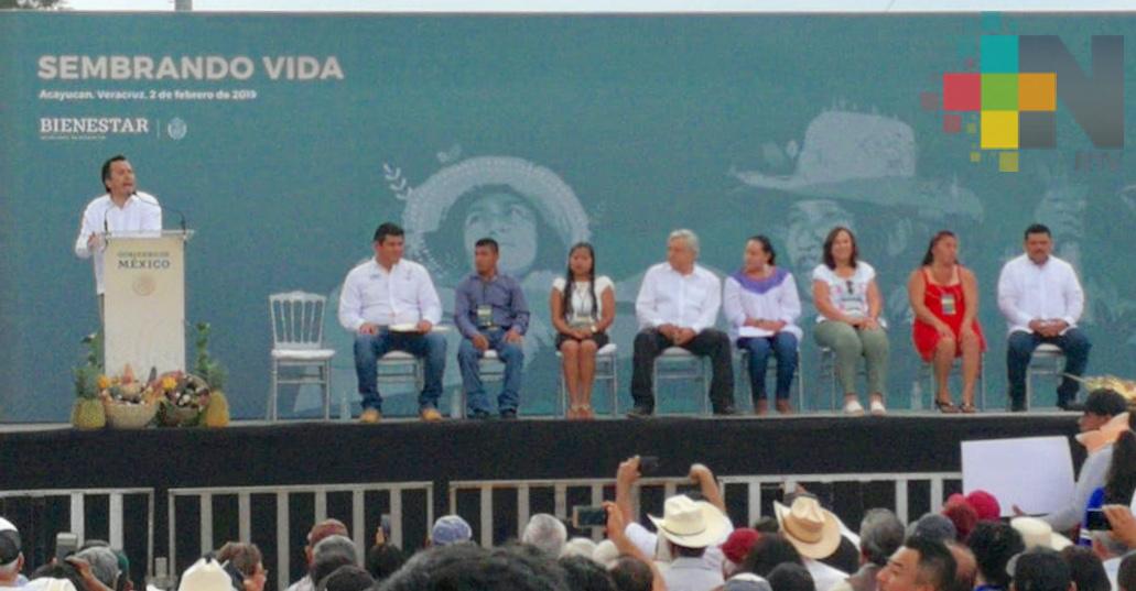 Se apoyará a mujeres con proyectos de trabajo en comunidades: Cuitláhuac García