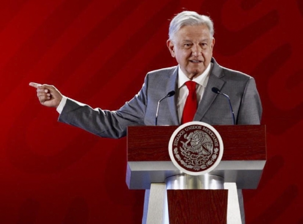 López Obrador pide a empresas revisar contratos abusivos con la CFE