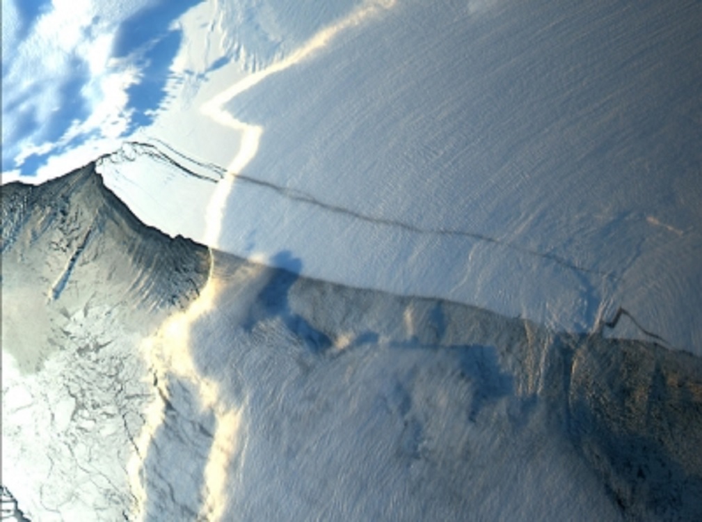 Advierte NASA sobre desprendimiento de iceberg en la Antártida