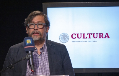 Armando Casas toma posesión como director de Canal 22 