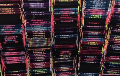 Artesano oaxaqueño se gana la vida en Paseo de la Fama de Hollywood