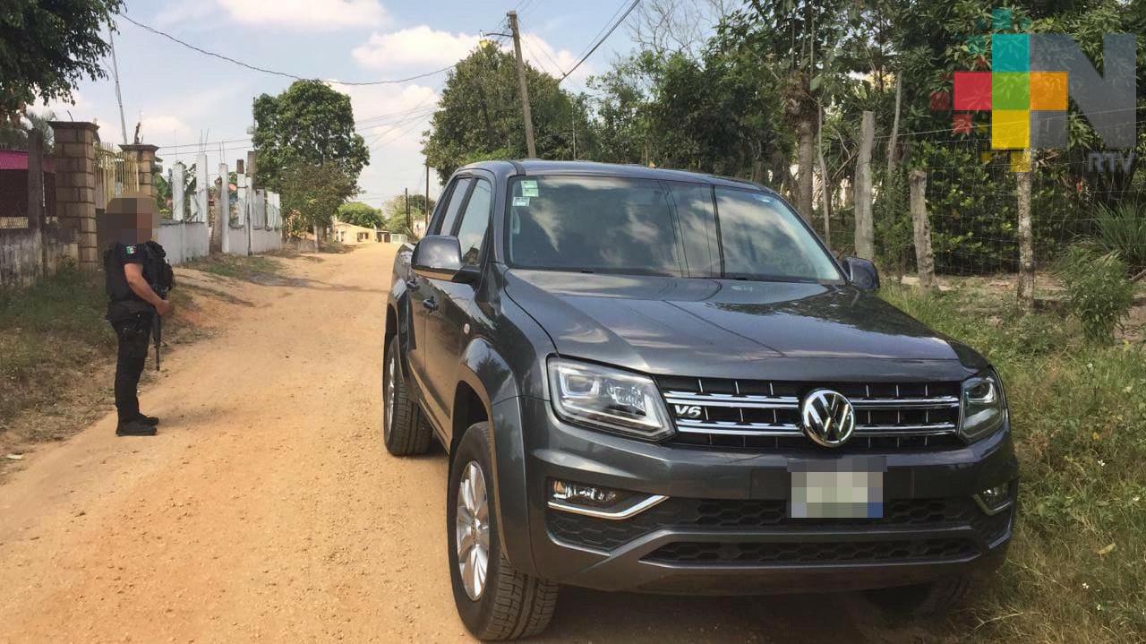 Recuperan 5 vehículos y detienen a 2 personas