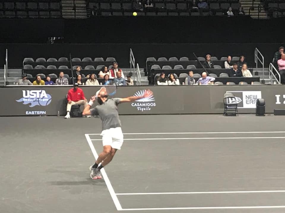 Santy González avanzó en NY Open