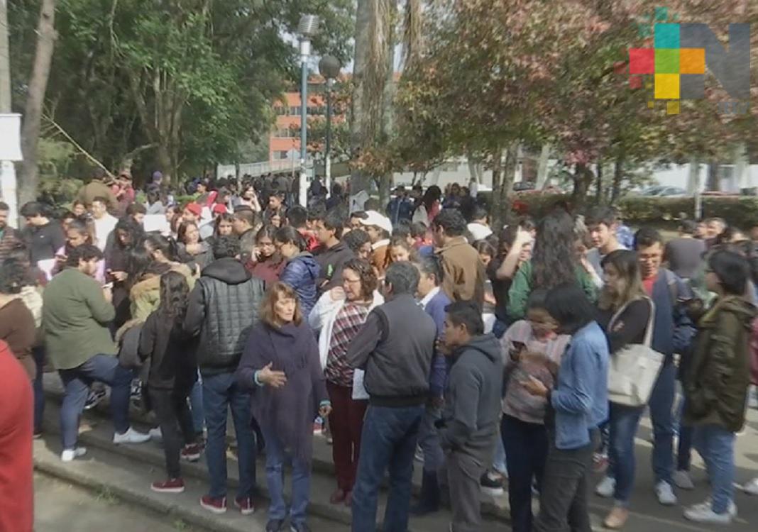 Desalojan a estudiantes y personal de la zona universitaria por sismo