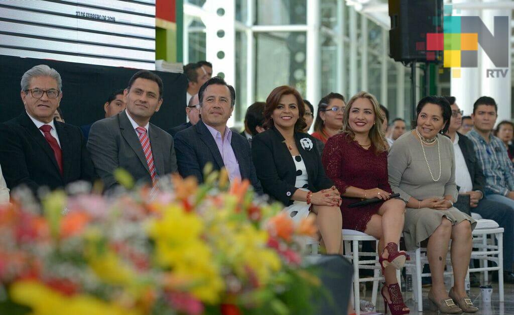 Se reúne DIF Estatal con sistemas de los 212 municipios