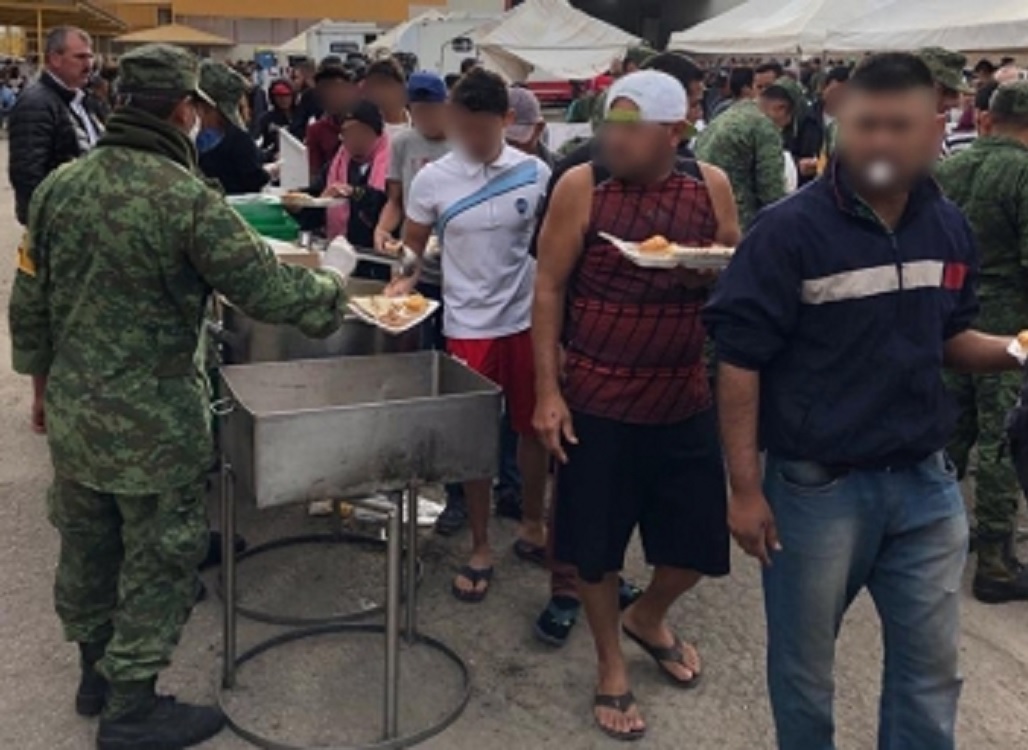 Ejército mexicano mantiene su ayuda a migrantes en Coahuila