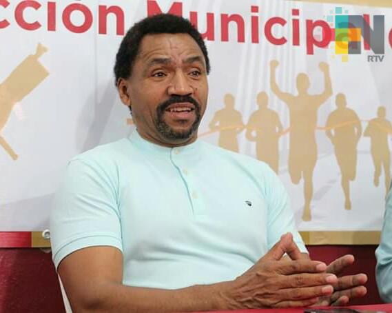 Adrián Chávez con proyectos deportivos en Coatzacoalcos
