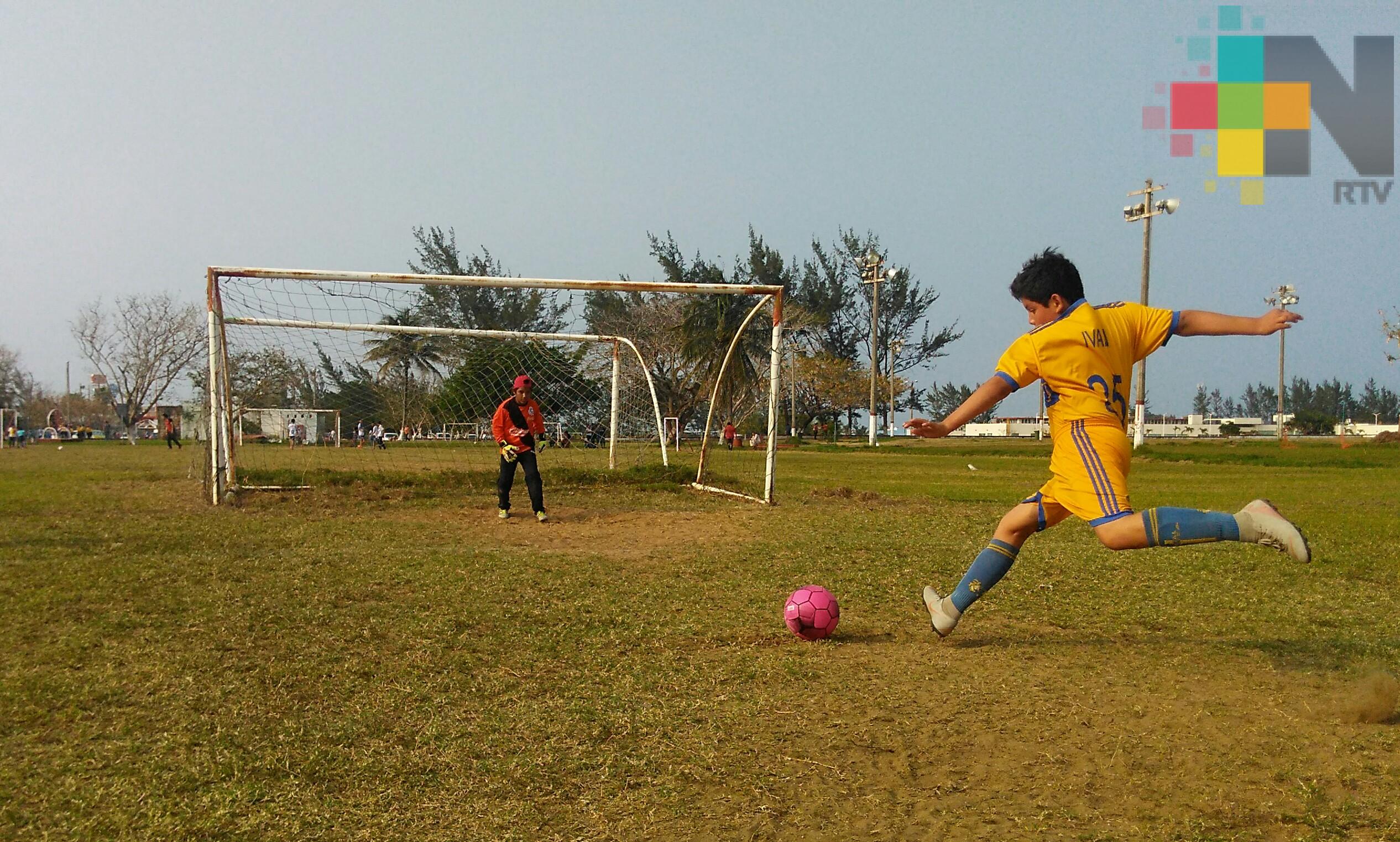 Torneo relámpago y de penales en Coatzacoalcos