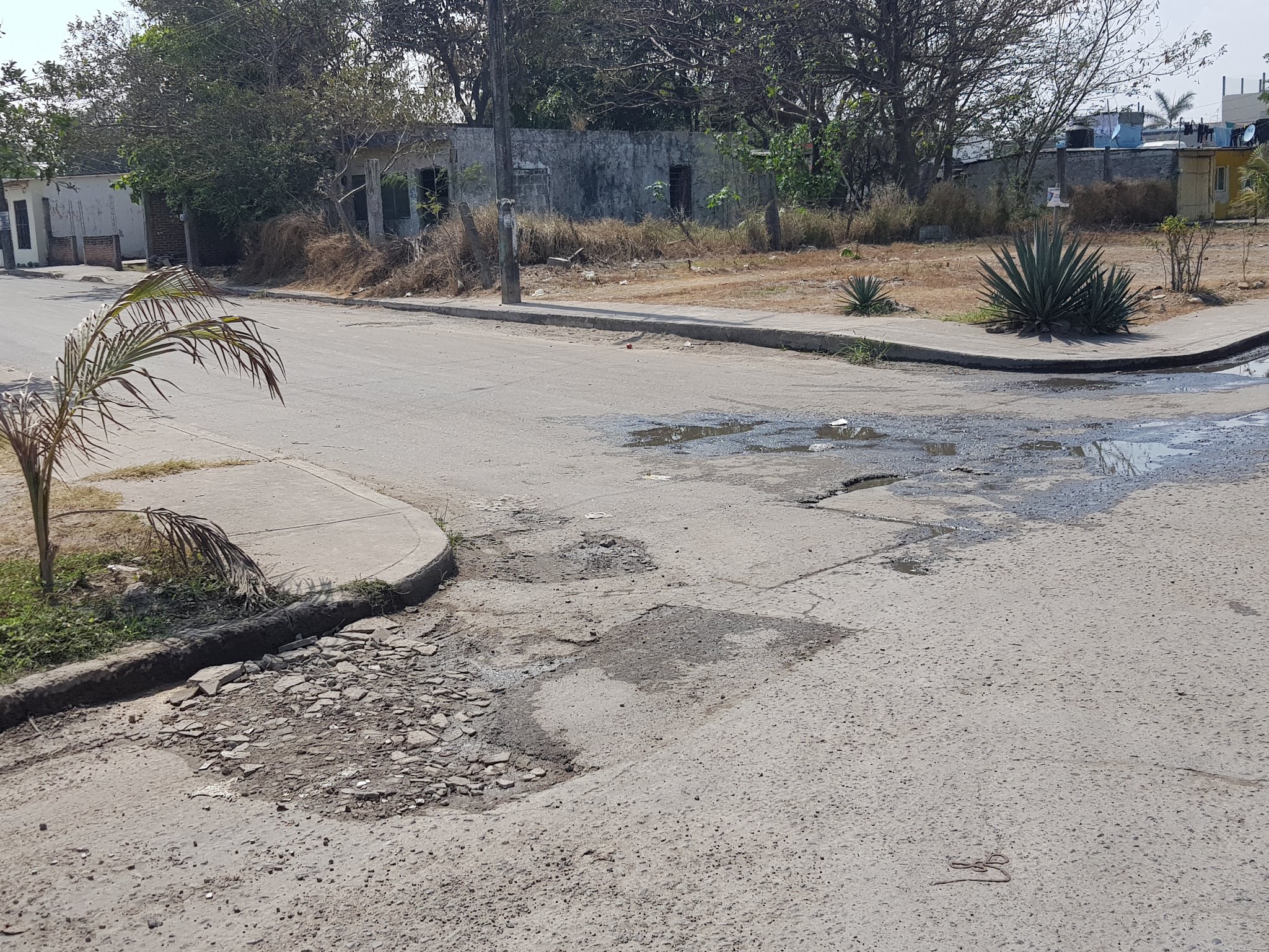 Reportan calles dañadas por Grupo MAS en Veracruz