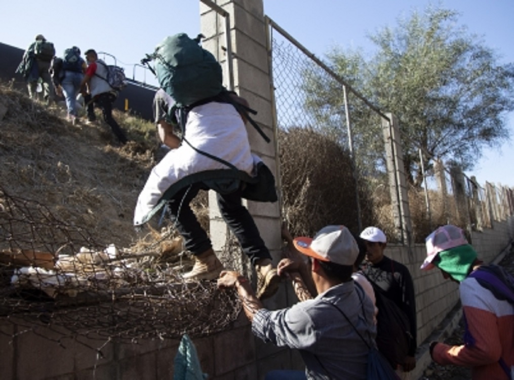 Incrementa número de personas detenidas en frontera de Sonora