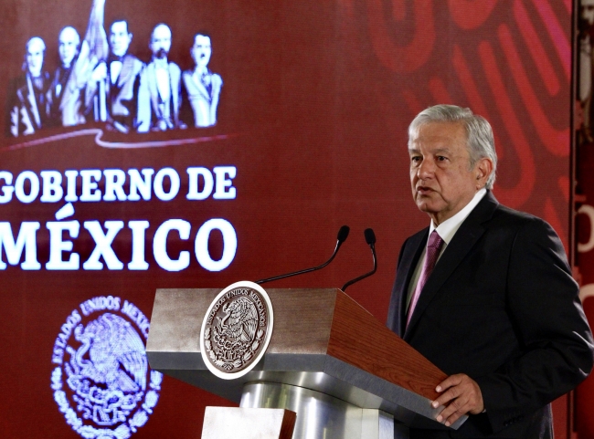 López Obrador anuncia programa para reestructurar créditos del Infonavit