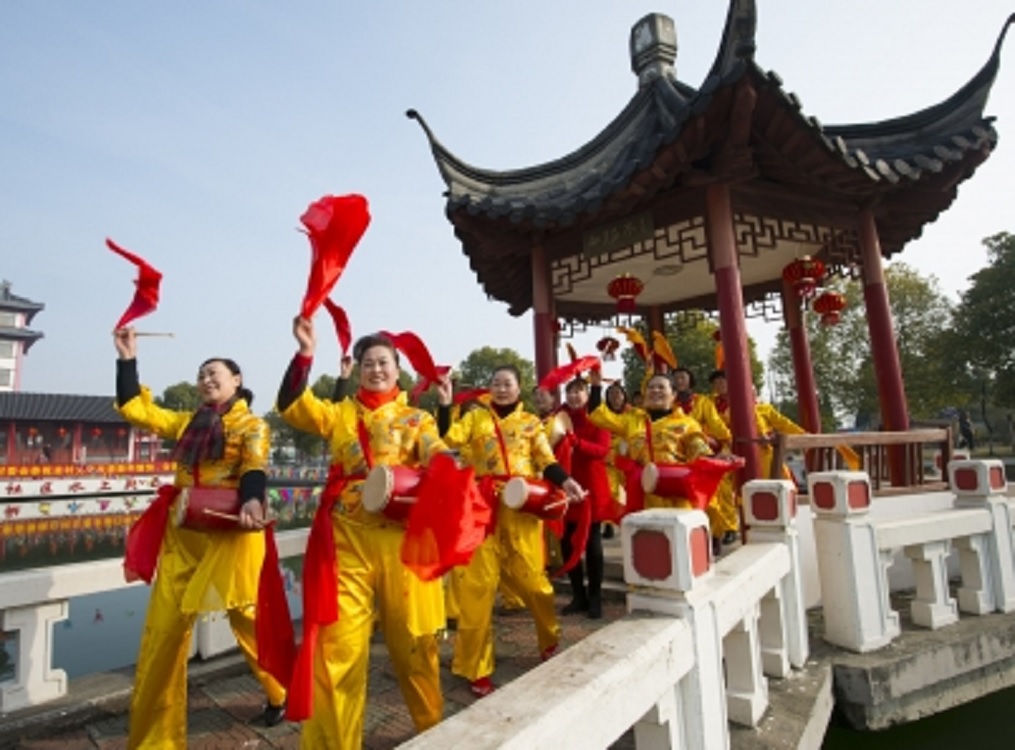 Millones de chinos celebran la llegada del año del cerdo
