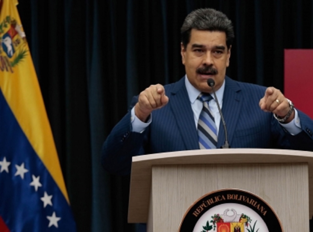 Maduro refuerza bloqueo, soldó contenedores a puente fronterizo