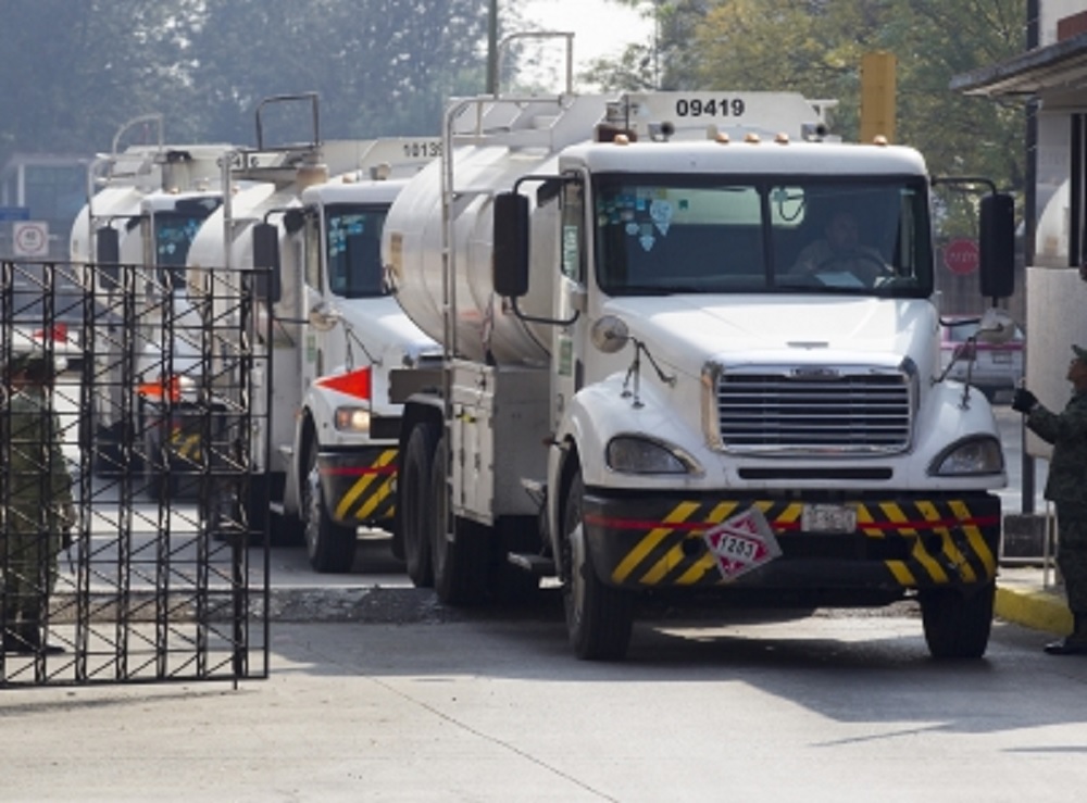 Gobierno Federal ha adquirido 100 pipas para transportar gasolinas