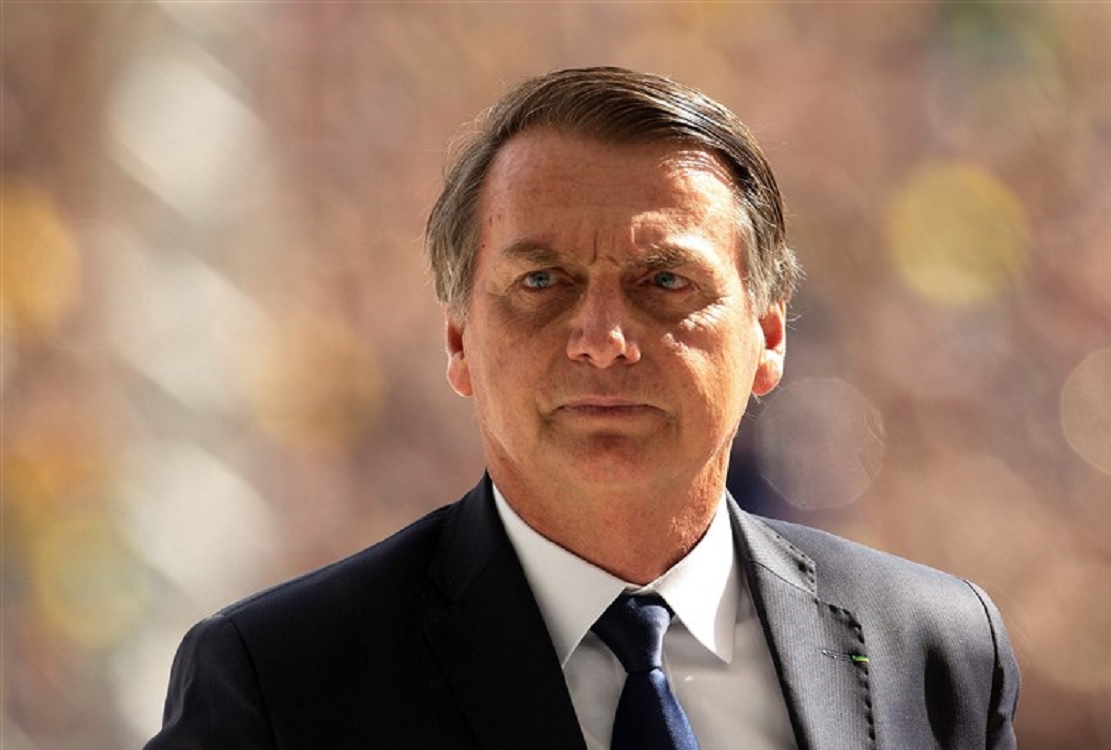 Cancela Bolsonaro apoyos a adultos mayores y discapacitados