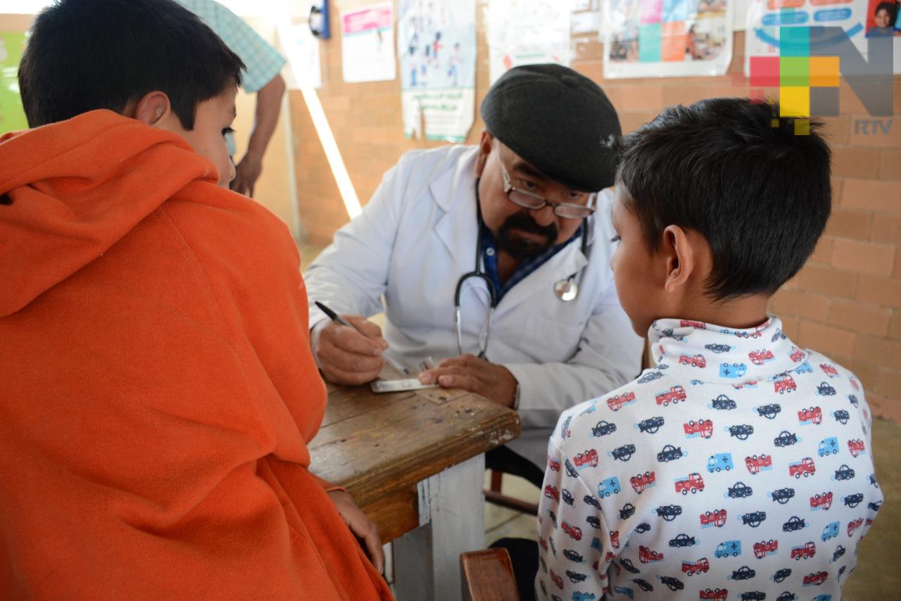Coordina SS atención médica a estudiantes de primaria, en Perote