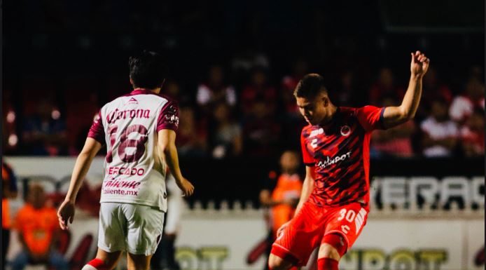 Tiburones Rojos avanzan a cuartos de final de Copa MX