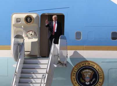 Trump llega a Hanói para su segunda cumbre con líder norcoreano