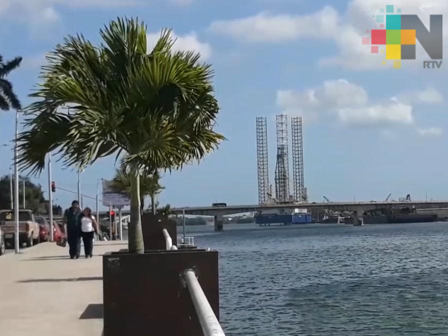 Inicia construcción de tres muelles turísticos en Tuxpan