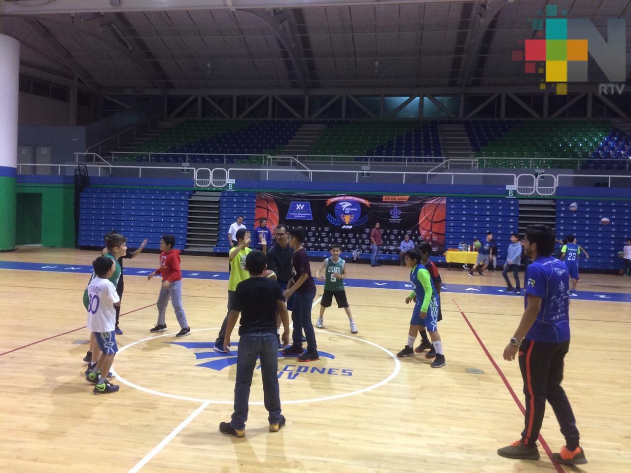 Academia Halcones UV a Copa Dunk
