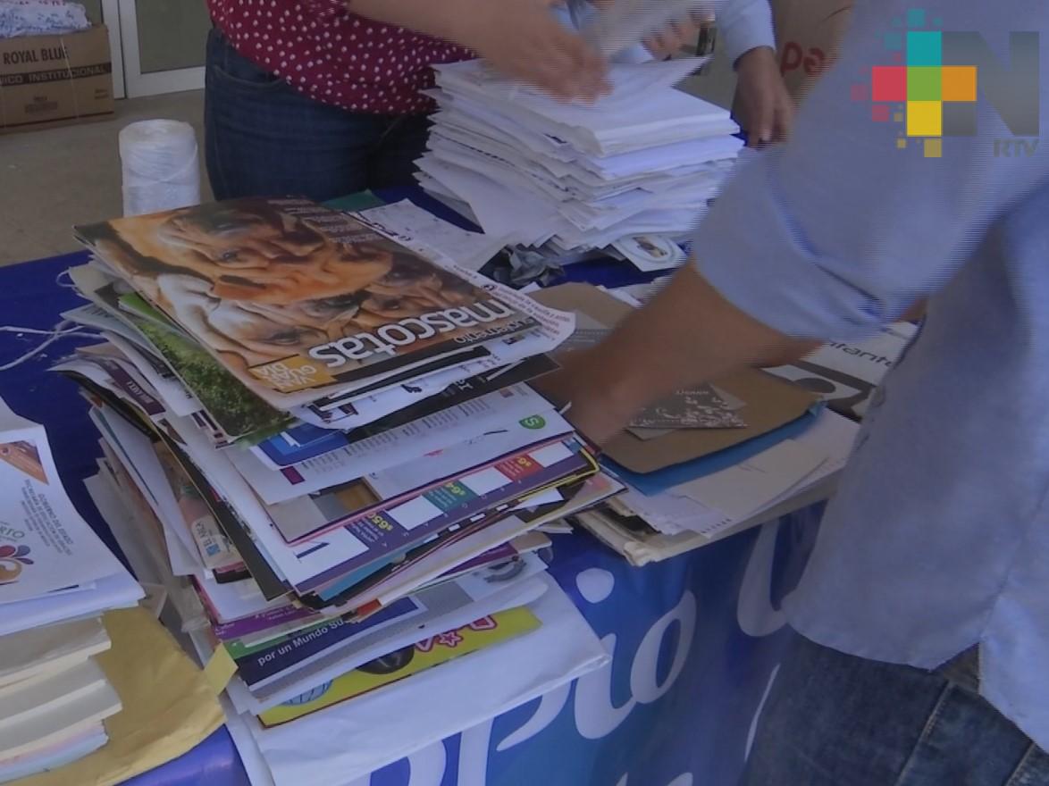 La UV lleva a cabo campaña de acopio de papel en Gimnasio Universitario de Xalapa