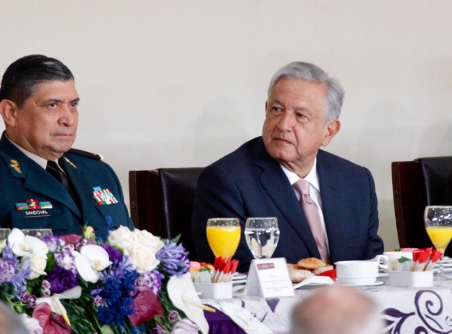 López Obrador encabeza ceremonia por el Día de la Fuerza Aérea Mexicana