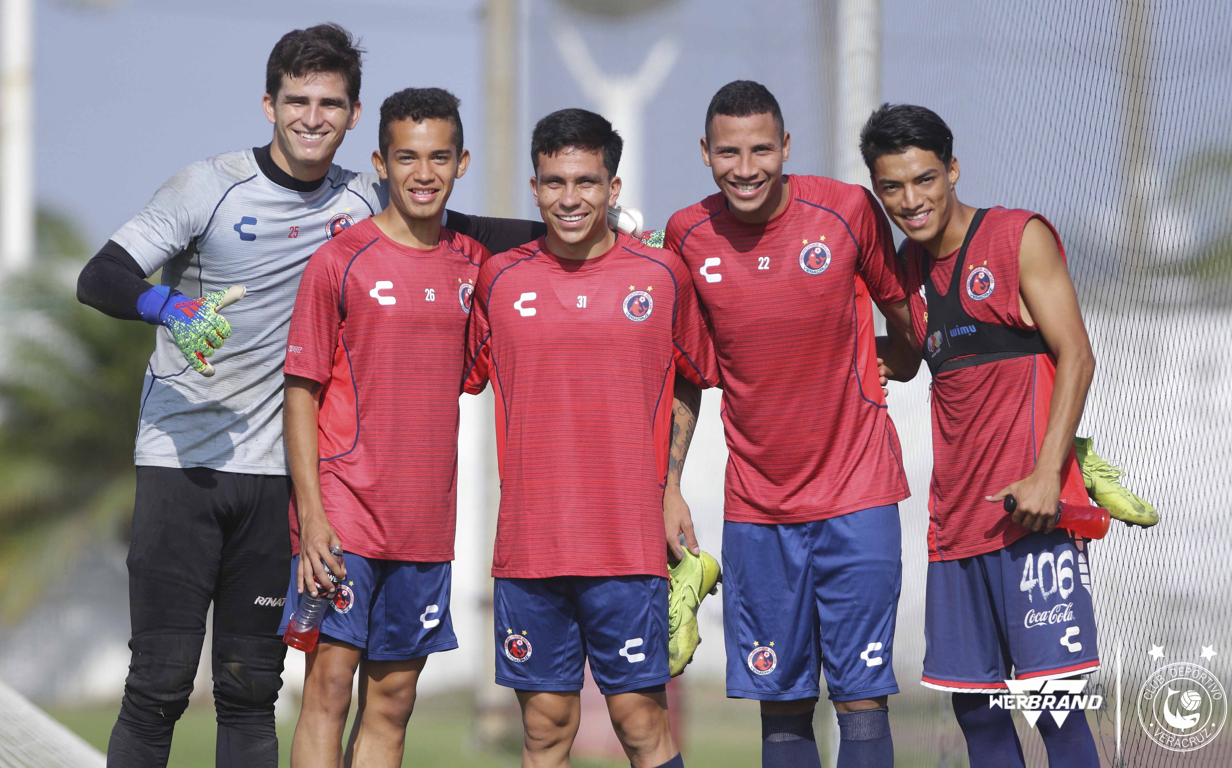 Tiburones Rojos enfocados en el juego de Copa MX ante Mineros