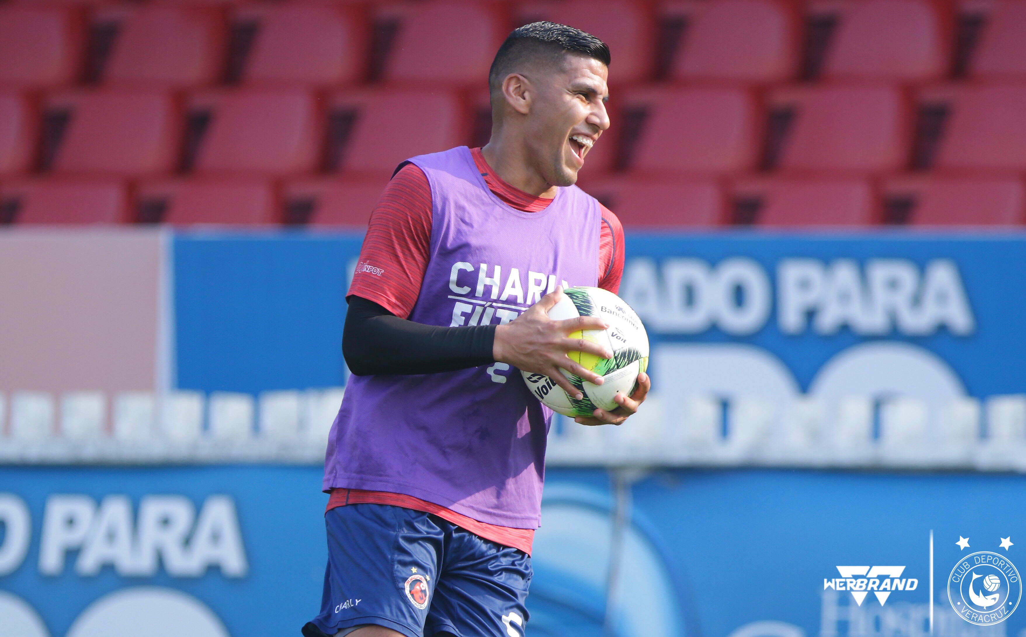 Tiburones Rojos visita a Chivas en cierre de fecha 5