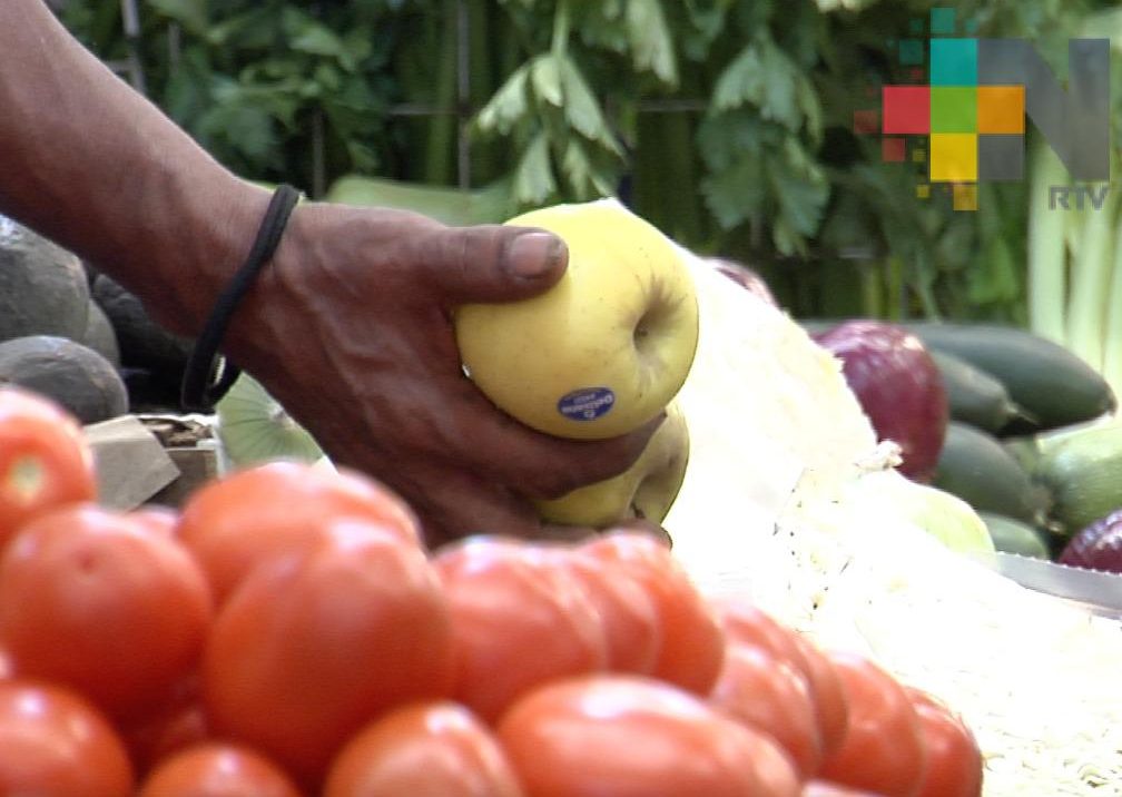 Locatarios del mercado sufren pérdidas a causa del robo hormiga, piden mayor vigilancia