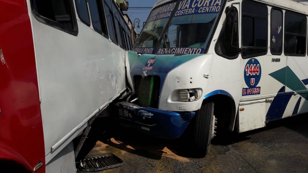 Siguen los accidentes de camiones urbanos en Veracruz puerto