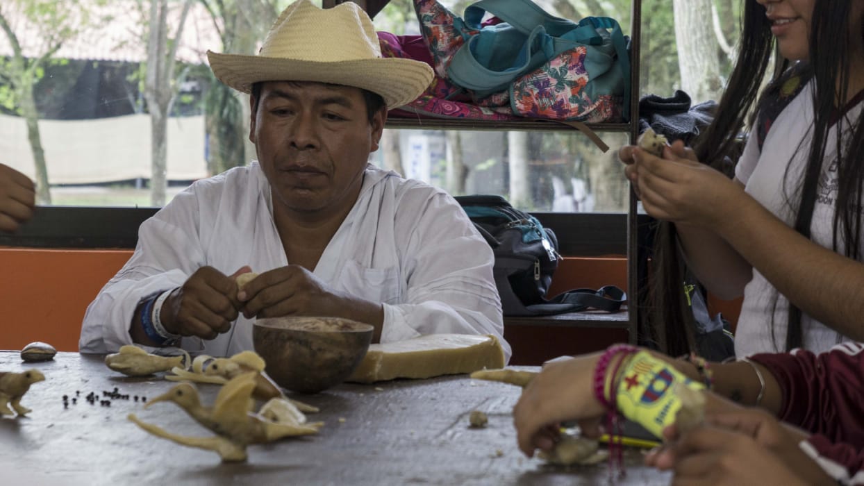 Aprovechan recursos naturales en talleres de Cumbre