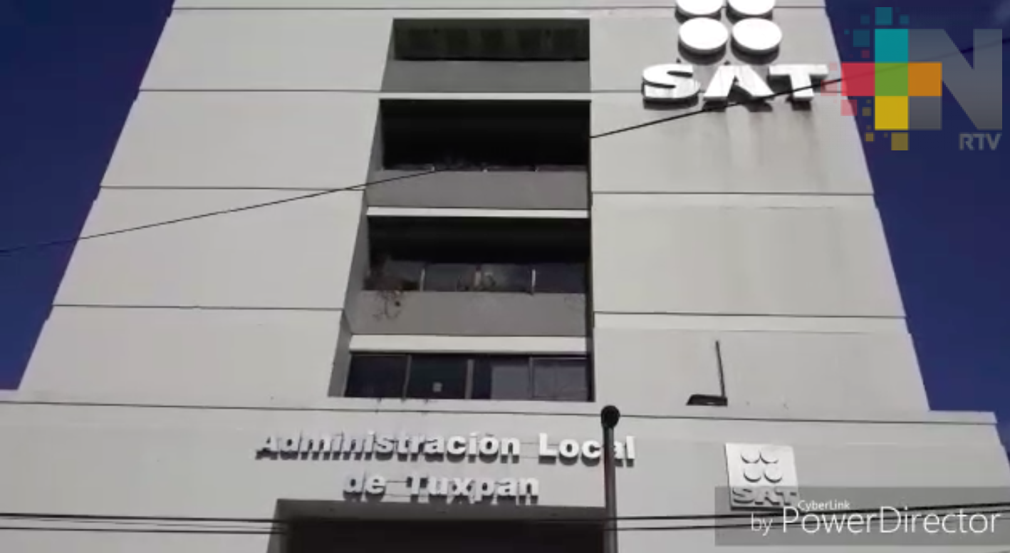 Exempleados liberan edificio del SAT en Tuxpan
